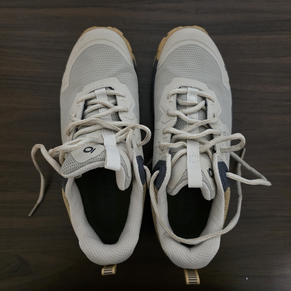 Oboz Beige and Black Hiking Shoes - Picture 2 of 5